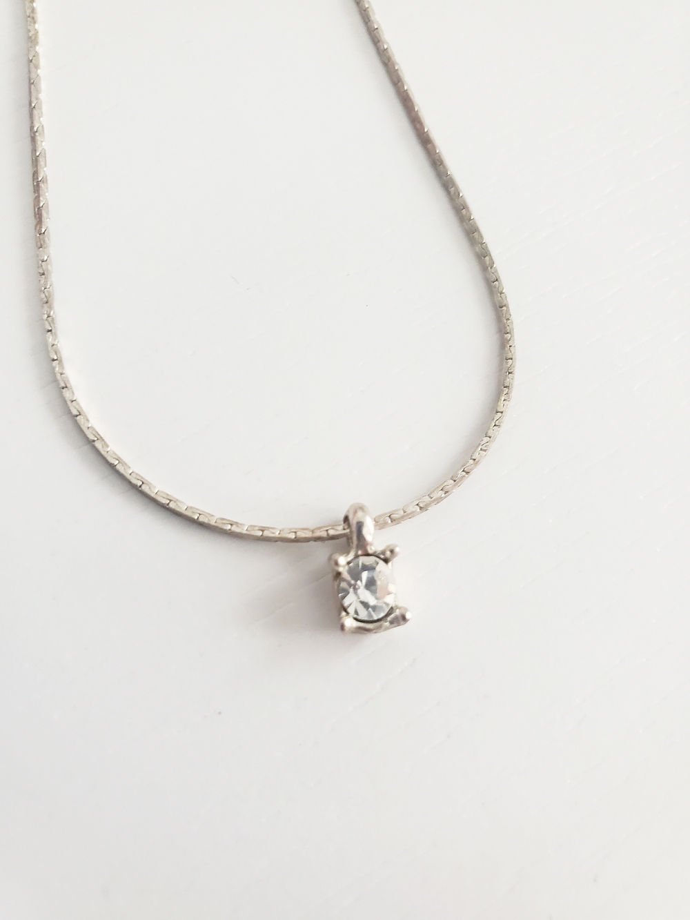 Delicate Silver Pendant Necklace with Clear Stone